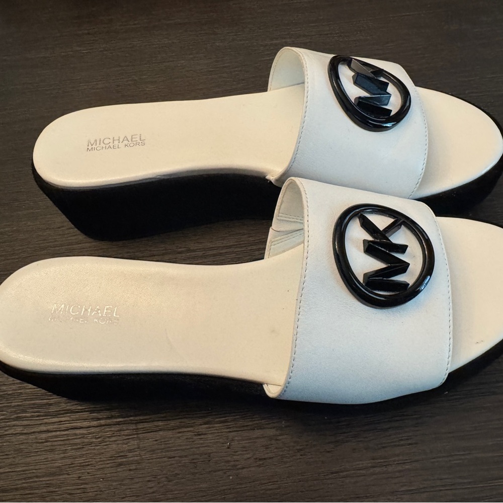 Michael Kors Sadler Slides Black and White Slide Sandals